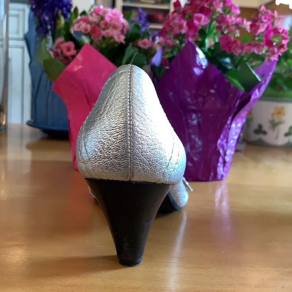 Silver heels! - Picture 5 of 9